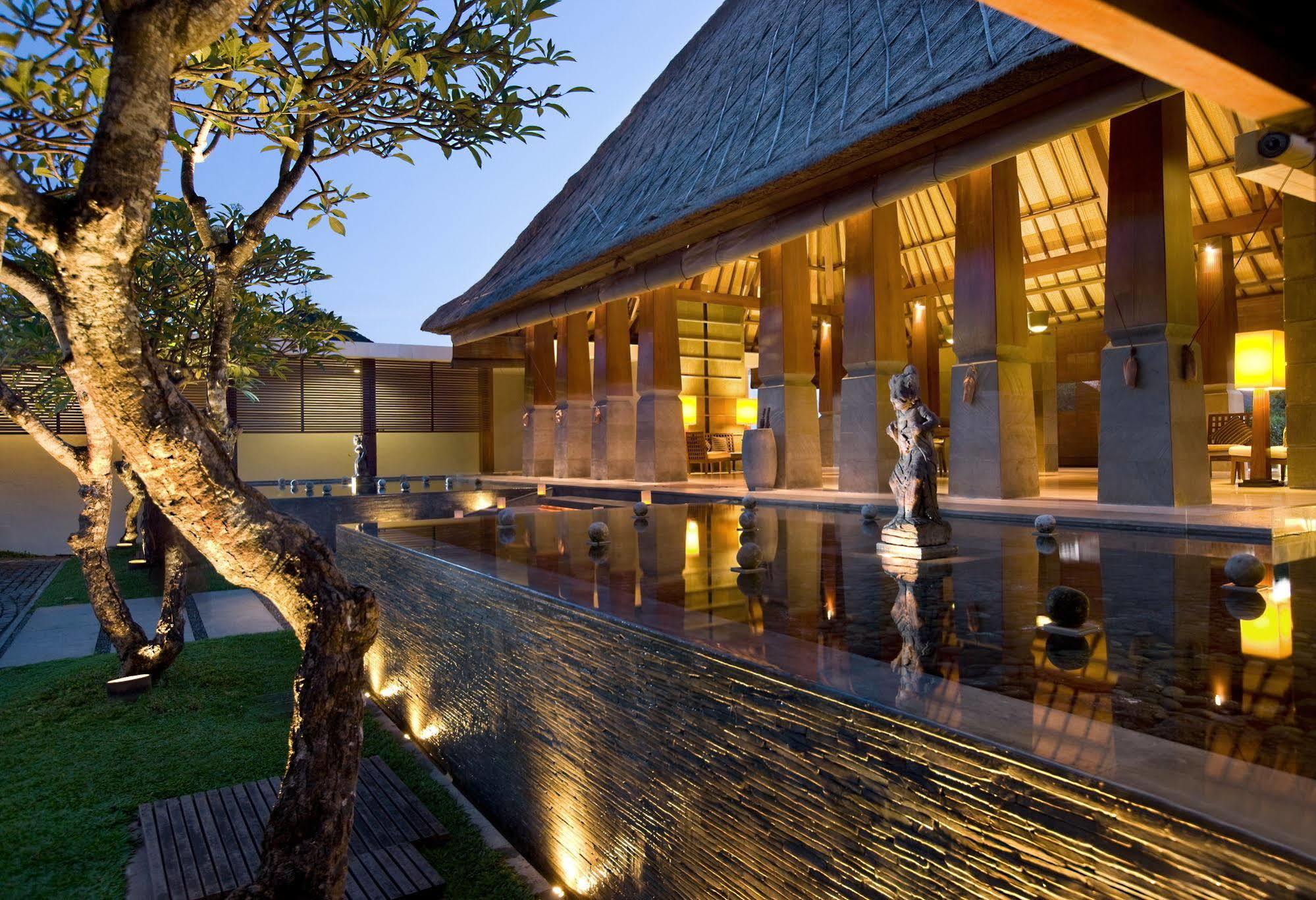 Villa The Kayana Seminyak Esterno foto